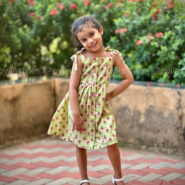 Sage Bloom – Floral cotton frock