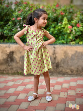 Sage Bloom – Floral cotton frock