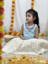 Vennilla - Hand Embroidered Ethnic Set