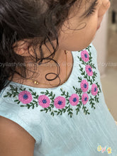 Vennilla - Hand Embroidered Ethnic Set