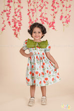 Poppy Meadow – Floral Cotton Dress with Contrast Collar
