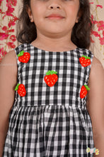 Strawberry Picnic – Gingham Cotton Dress