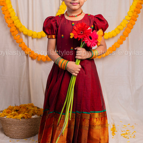 Semmalar – Hand embroidered long gown