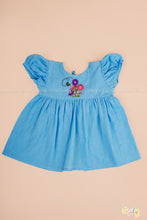 Poovai – Sky Blue Baby Dress Set with Bee & Floral Embroidery
